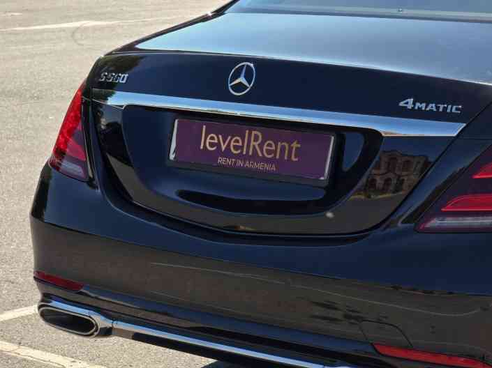 Mercedes-Benz S 560